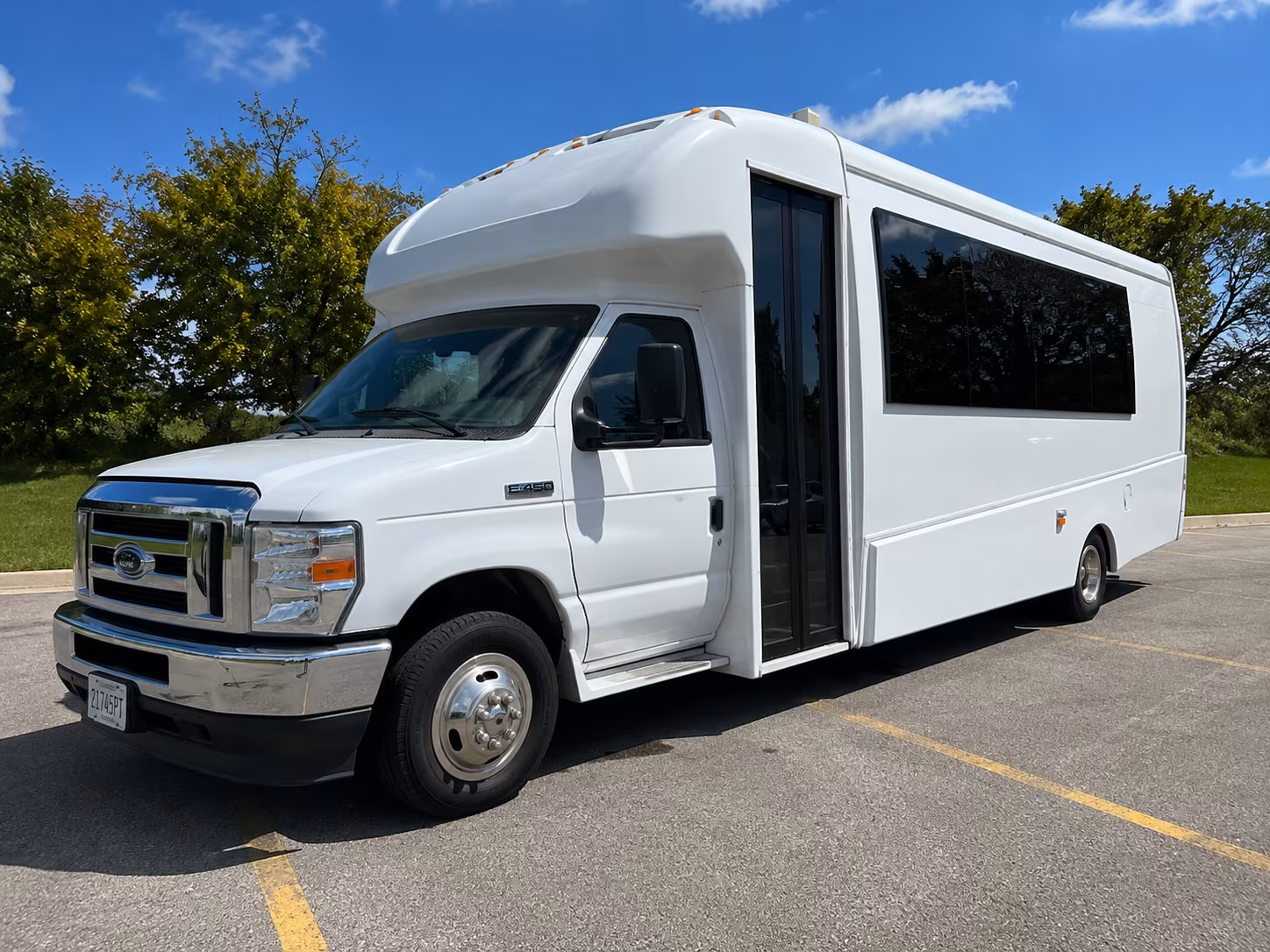 quinceanera wedding sweet 16 party buses serving alhambra and the san gabriel valley